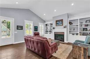 135 Village Dr, Clarkesville, GA 30523 - Photo 8