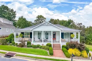 135 Village Dr, Clarkesville, GA 30523 - Photo 2