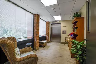 300 Johnson Ferry Rd, Atlanta, GA 30328 - Photo 34