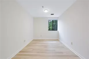300 Johnson Ferry Rd, Atlanta, GA 30328 - Photo 24