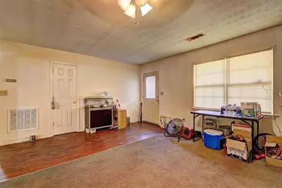 241 E Ash Street E, Social Circle, GA 30025 - Photo 2