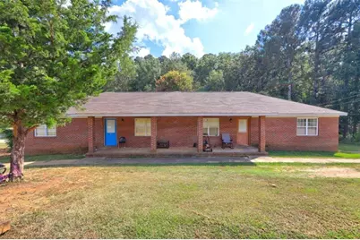 241 E Ash Street E, Social Circle, GA 30025 - Photo 1