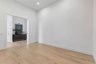 2425 Peachtree Rd NE, Atlanta, GA 30305 - Photo 20