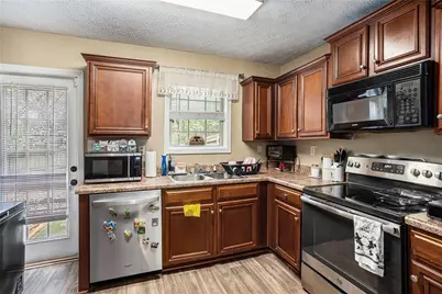 1045 Wedgewood Court, Conyers, GA 30012 - Photo 8