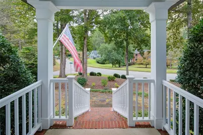 2000 Trotters Ridge Way, Roswell, GA 30075 - Photo 4