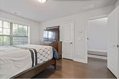 1097 Township Square, Alpharetta, GA 30022 - Photo 24