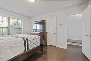 1097 Township Square, Alpharetta, GA 30022 - Photo 24