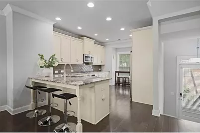 1097 Township Square, Alpharetta, GA 30022 - Photo 8