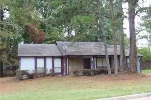 5472 Forest E Ln, Stone Mountain, GA 30088 - Photo 2