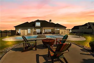 135 Graceton Farms Dr, Senoia, GA 30276 - Photo 2