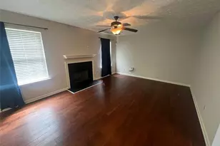 1785 Campbell Ives Dr, Lawrenceville, GA 30045 - Photo 2