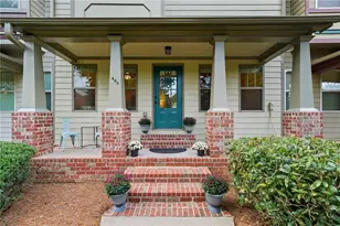 405 Royal Cres Ln E, Canton, GA 30115 - Photo 2
