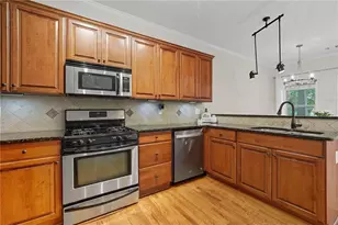 405 Royal Cres Ln E, Canton, GA 30115 - Photo 8