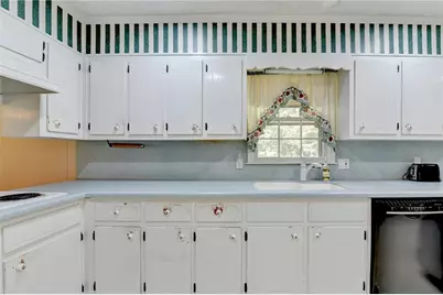 136 Lancelot Way, Lawrenceville, GA 30046 - Photo 18