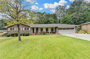 136 Lancelot Way, Lawrenceville, GA 30046 - Photo 2