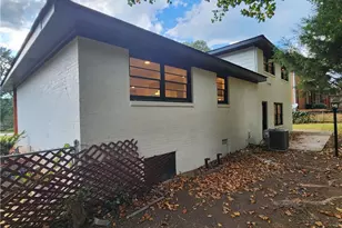 2310 Titan Ridge Dr, Decatur, GA 30035 - Photo 4