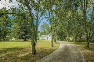 391 Pinewood Pl, Dahlonega, GA 30533 - Photo 2
