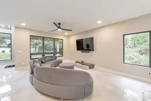 3722 S Marlborough Dr, Tucker, GA 30084 - Photo 8