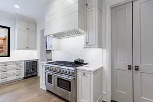 209 Dovecrest Dr, Atlanta, GA 30305 - Photo 22