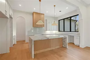 393 Karen Dr, Alpharetta, GA 30009 - Photo 16