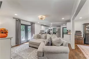 212 Sherwood Dr, Calhoun, GA 30701 - Photo 10