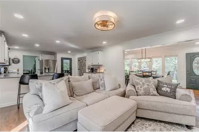 212 Sherwood Drive, Calhoun, GA 30701 - Photo 8