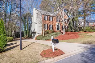 2542 Ashridge Ct, Lawrenceville, GA 30043 - Photo 2