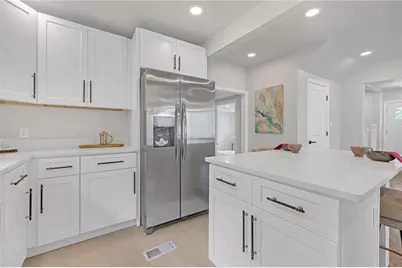 656 S Elizabeth Place NW, Atlanta, GA 30318 - Photo 2