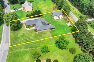 1003 Arbor Lake Walk, Hoschton, GA 30548 - Photo 2