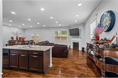 305 Wilshire Pass, Acworth, GA 30102 - Photo 2