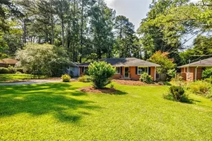 2343 Hunting Valley Dr, Decatur, GA 30033 - Photo 2