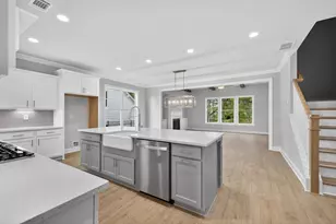 5566 Spring St, Flowery Branch, GA 30542 - Photo 6