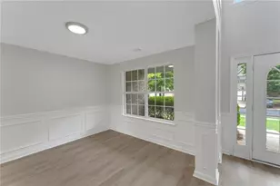 907 Brisley Cir, Hampton, GA 30228 - Photo 10