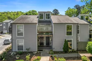 1009 Riverbend Club Dr SE, Atlanta, GA 30339 - Photo 2