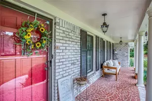 2173 Timber Ln, Snellville, GA 30078 - Photo 2