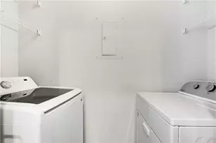 3324 Peachtree Rd NE, Atlanta, GA 30326 - Photo 16