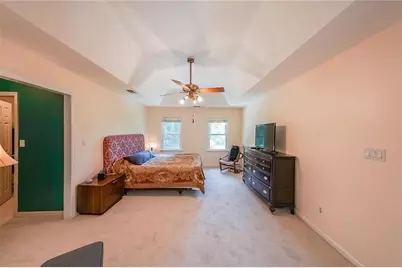 2402 Woodbridge Drive, Marietta, GA 30066 - Photo 18