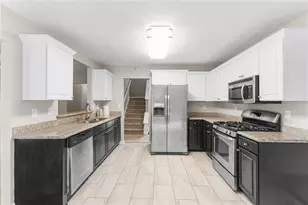 1368 Woodcutt Pl, Marietta, GA 30062 - Photo 4