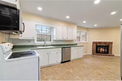 5524 Laurel Lane NW, Lilburn, GA 30047 - Photo 10