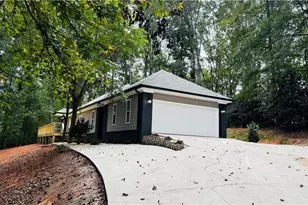 77 Lakeview Ct, Jefferson, GA 30549 - Photo 1