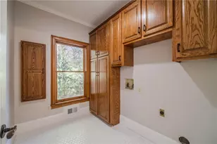 4745 Matthews Park Dr, Snellville, GA 30039 - Photo 30