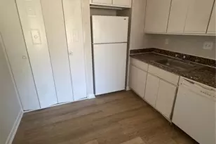 3288 Covington Dr, Decatur, GA 30032 - Photo 8