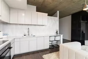 3324 Peachtree Rd NE, Atlanta, GA 30326 - Photo 18