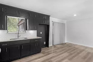 6637 Bedford Rd, Rex, GA 30273 - Photo 12