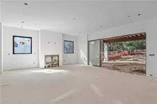 3886 Rains Ct NE, Brookhaven, GA 30319 - Photo 10