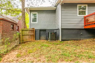 1760 Rogers Avenue SW, Atlanta, GA 30310 - Photo 52