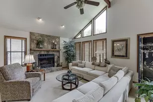 1042 Cedar Forest Ct, Stone Mountain, GA 30083 - Photo 6