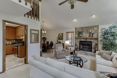 1042 Cedar Forest Court, Stone Mountain, GA 30083 - Photo 4