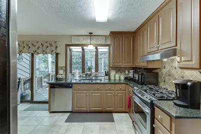 1042 Cedar Forest Court, Stone Mountain, GA 30083 - Photo 12