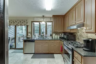 1042 Cedar Forest Ct, Stone Mountain, GA 30083 - Photo 12